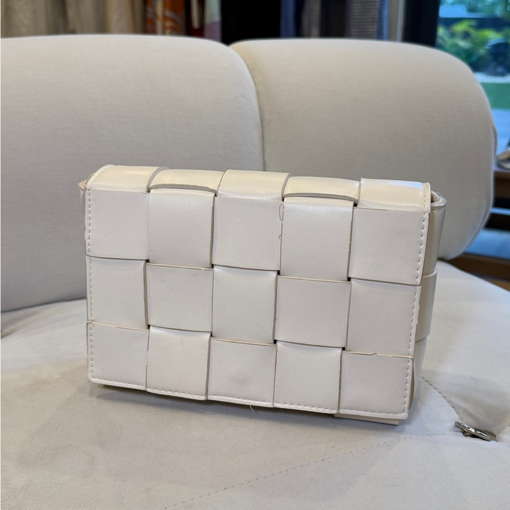 Elegant White Woven Leather Bag